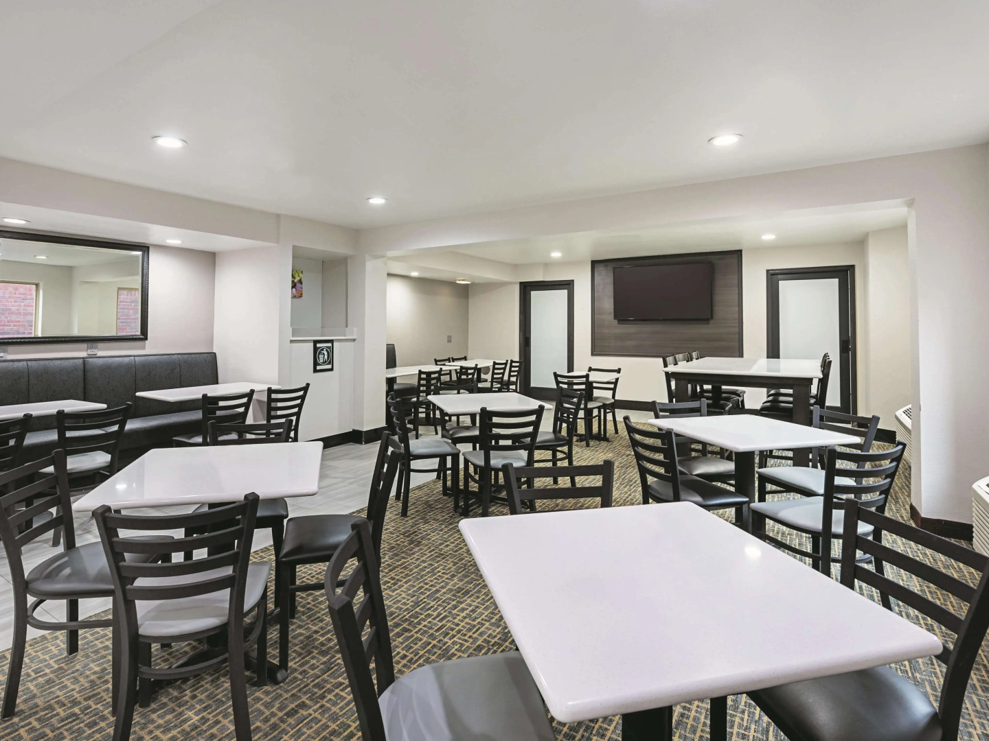 La Quinta Inn & Suites by Wyndham Minneapolis Northwest
