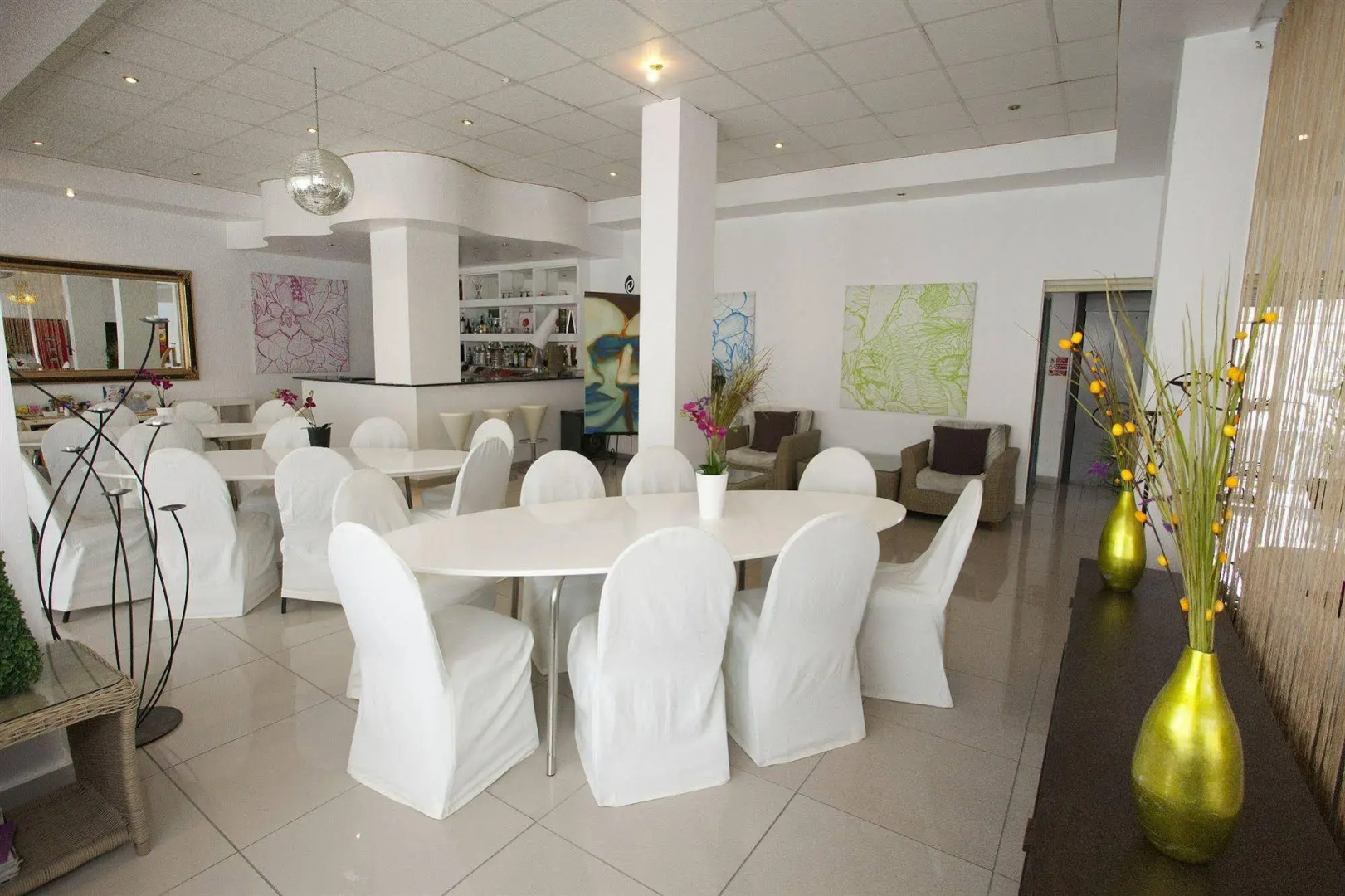 The Palms Hotel Apartments