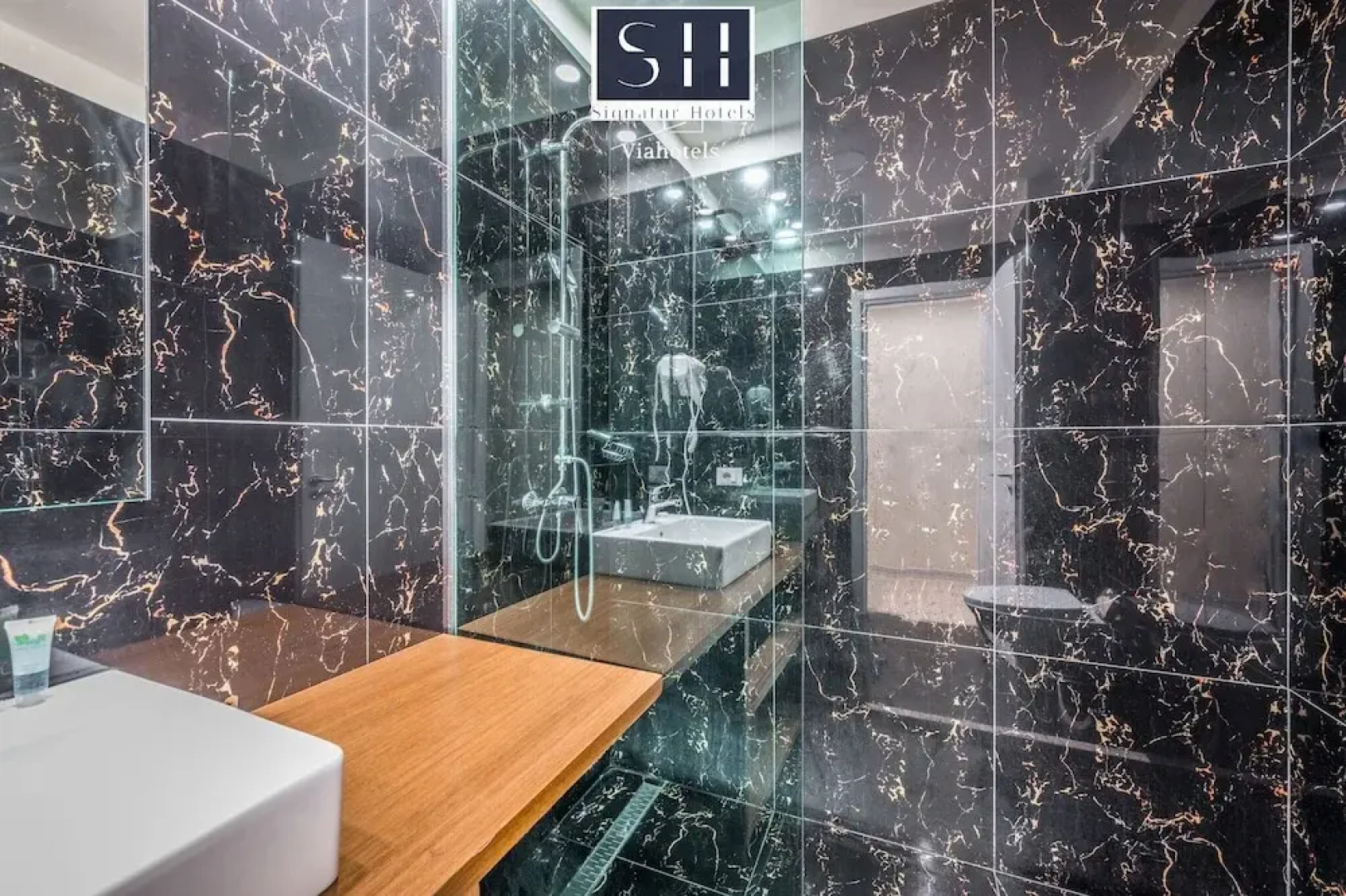Signature BM Hotel Durres & Beach