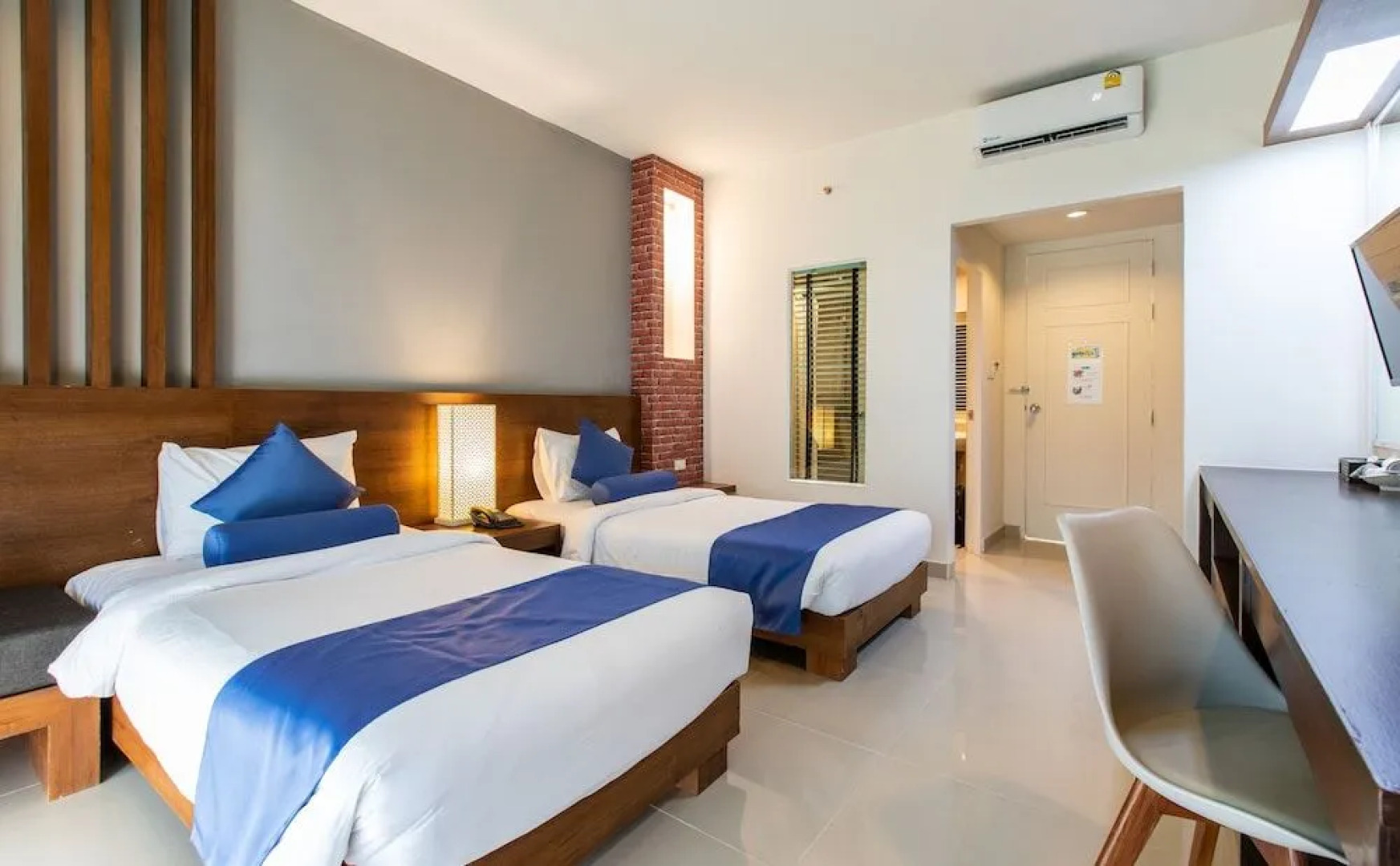 Blu Boat Pool Access Resort and Villas