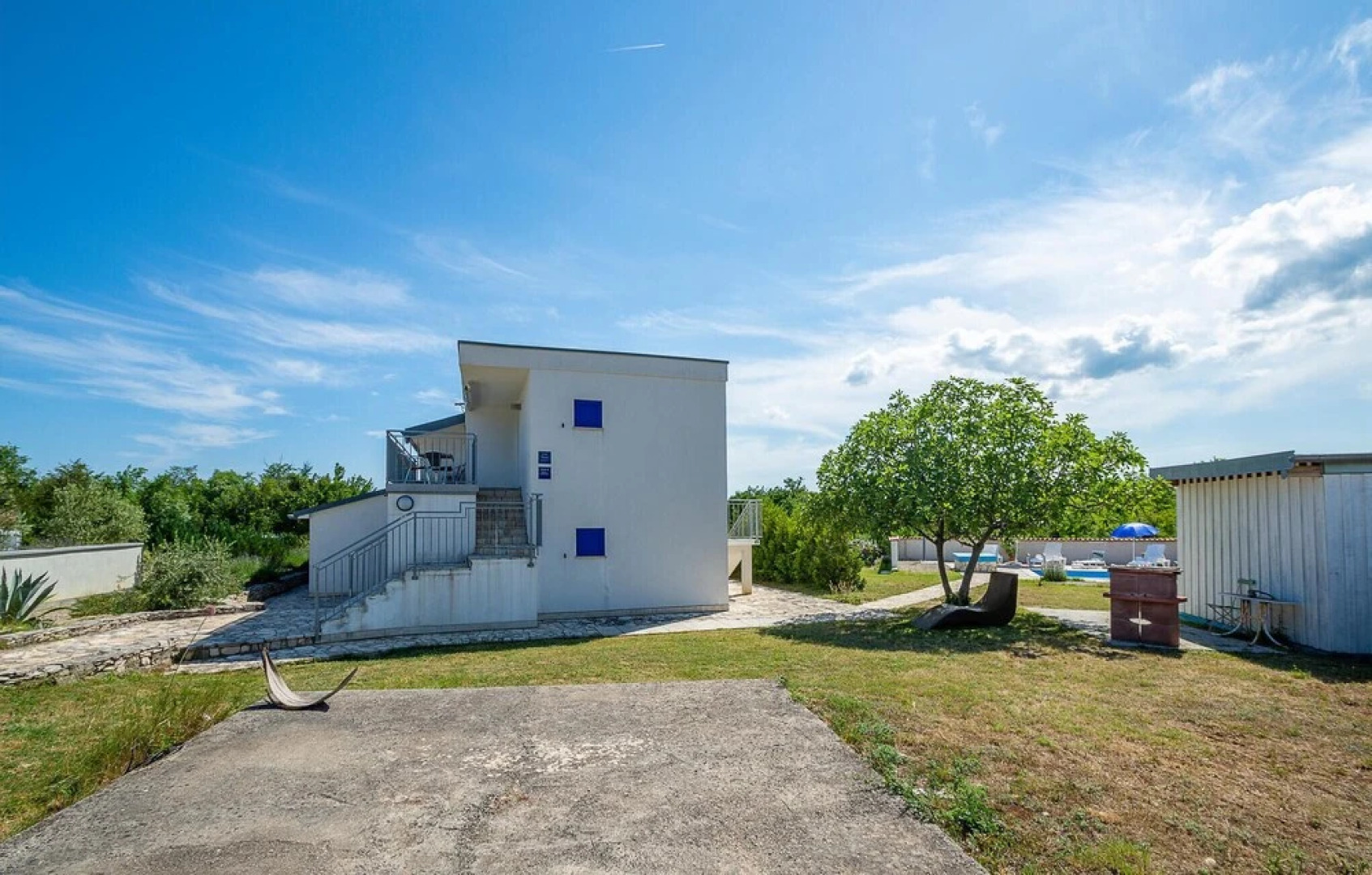 Nice Home in Trget With Wifi, 4 Bedrooms and Outdoor Swimming Pool