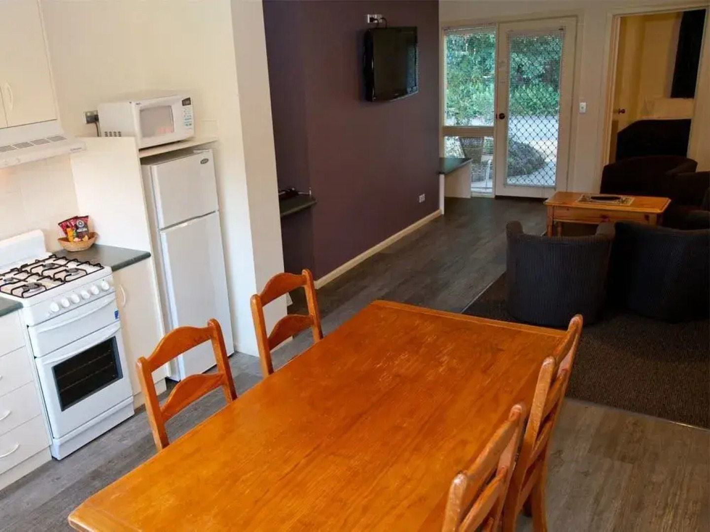 Sportsmans Motor Inn