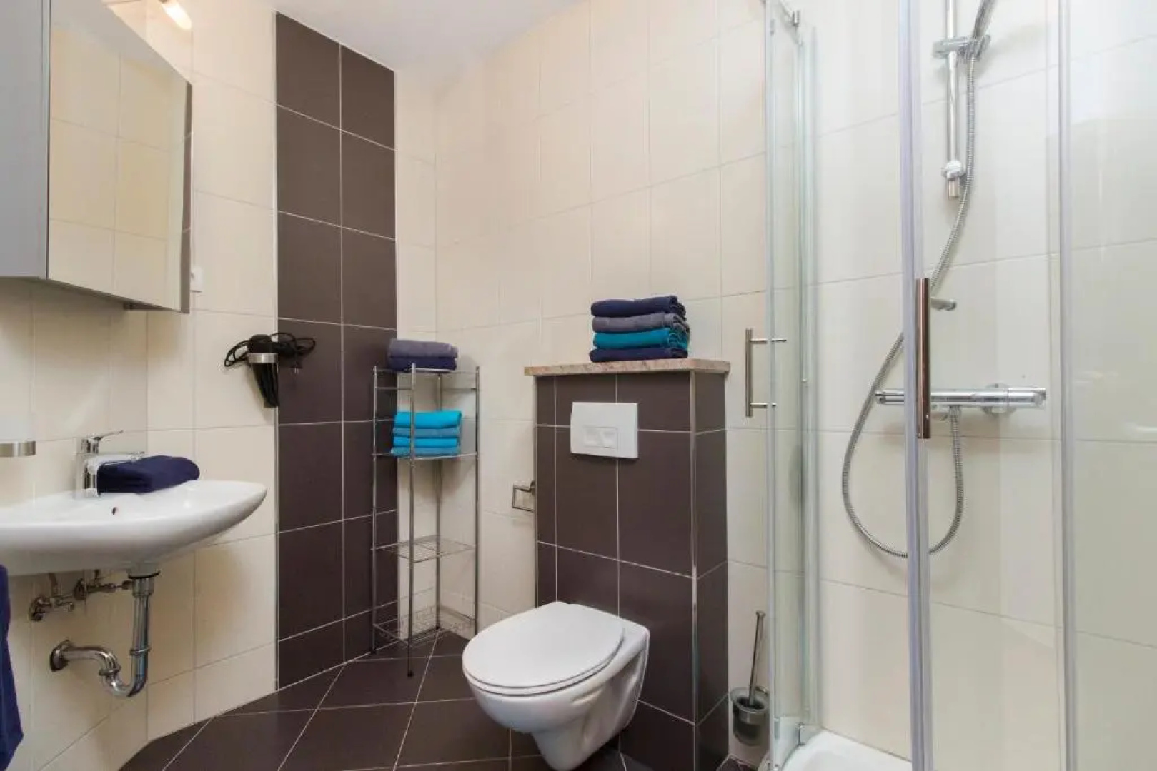 Apartments Gornje Starine