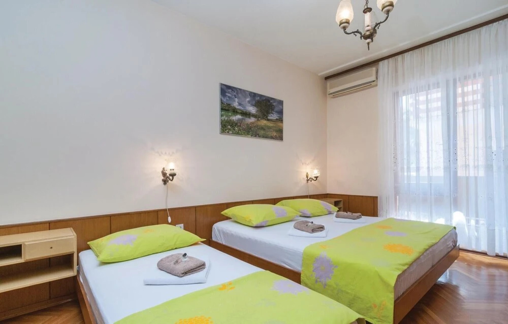 Beautiful Apartment in Krilo Jesenice With 3 Bedrooms