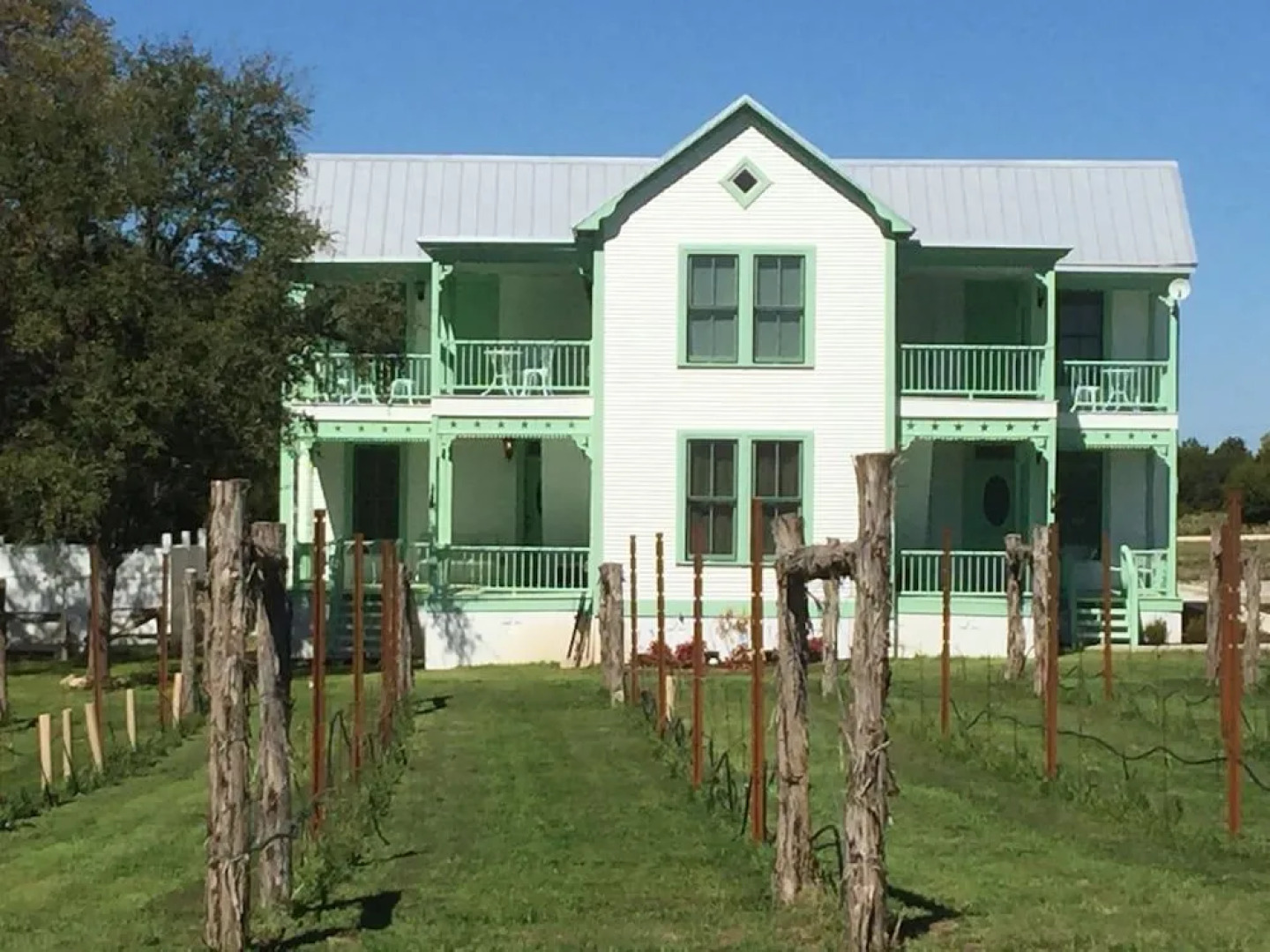 Hye-Way Haus Bed and Breakfast