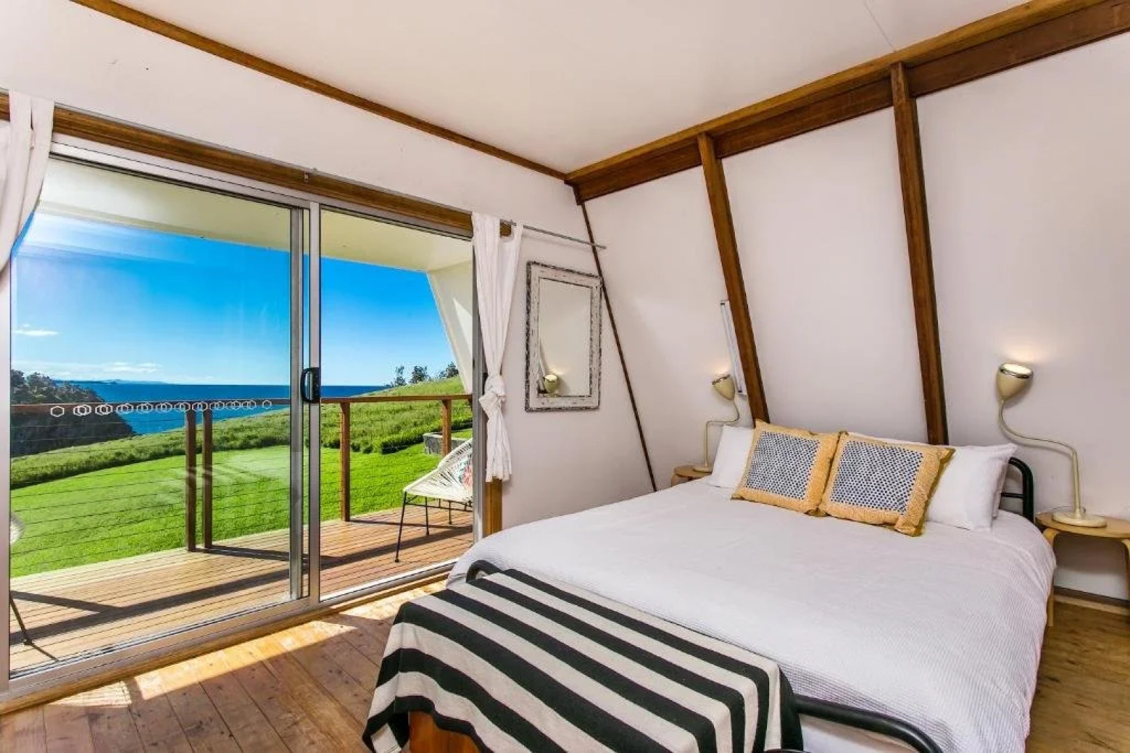 A PERFECT STAY –A Frame Holiday House