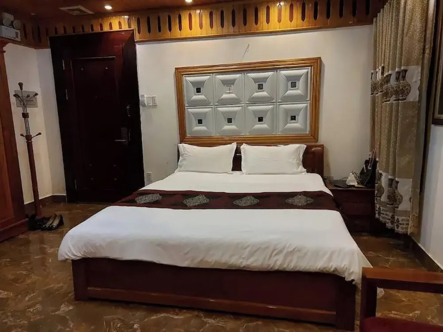 Khach San Trieu Ky Voong