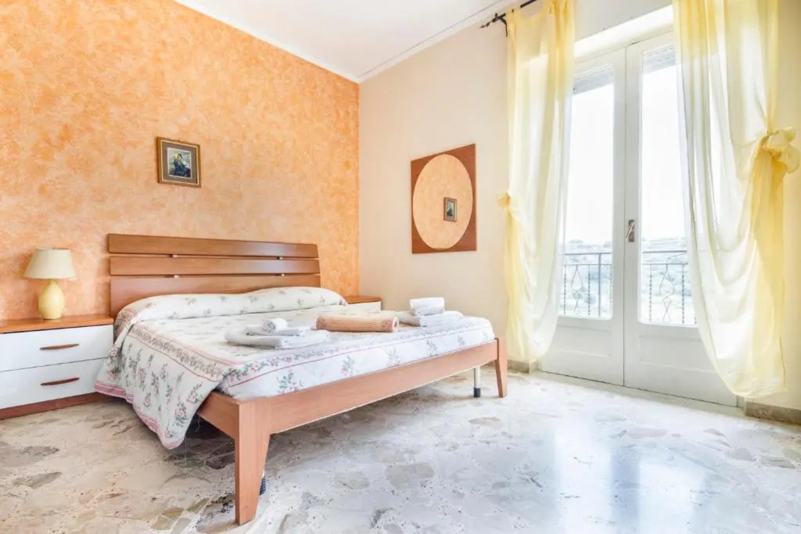 Casa Vacanza Paradise vicino Cefalù con servizio di piscina a 3 chilometri