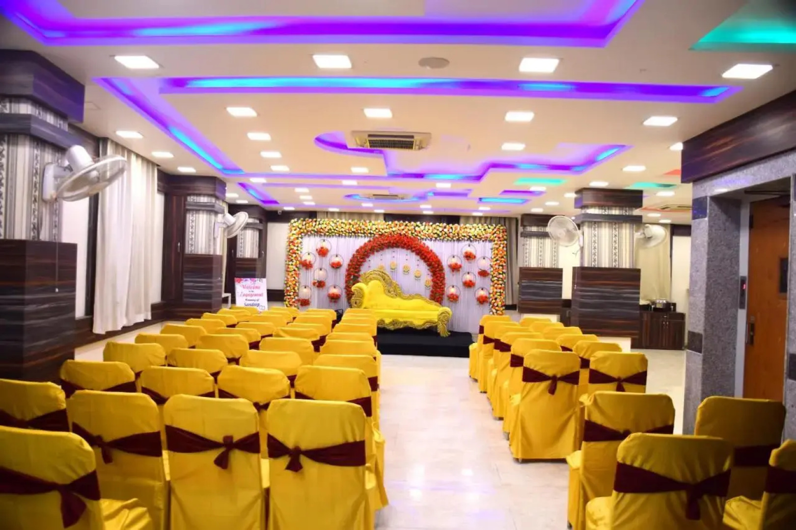 Hotel Anand International