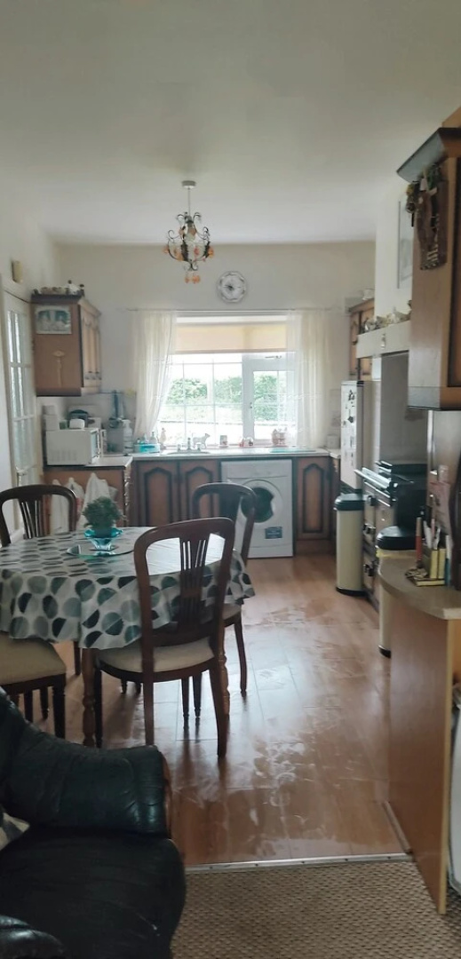 Cozy Cottage Retreat in Listowel pet Friend