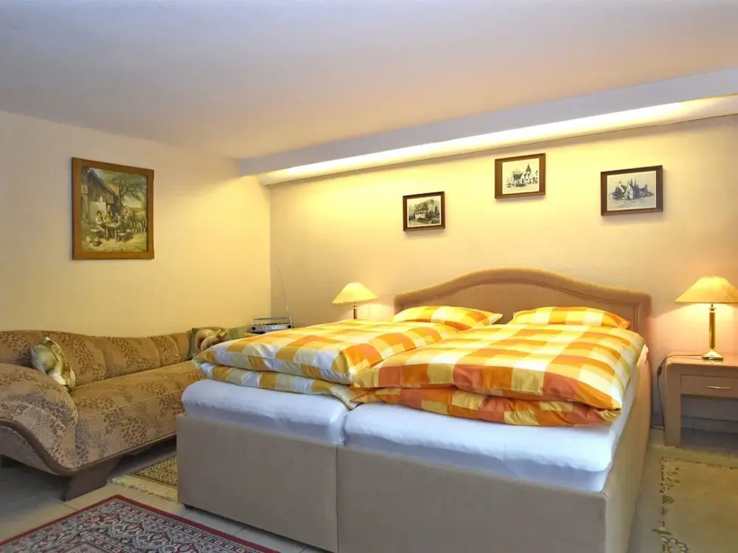 Flat in Bellenberg With Sunbathing Lawn