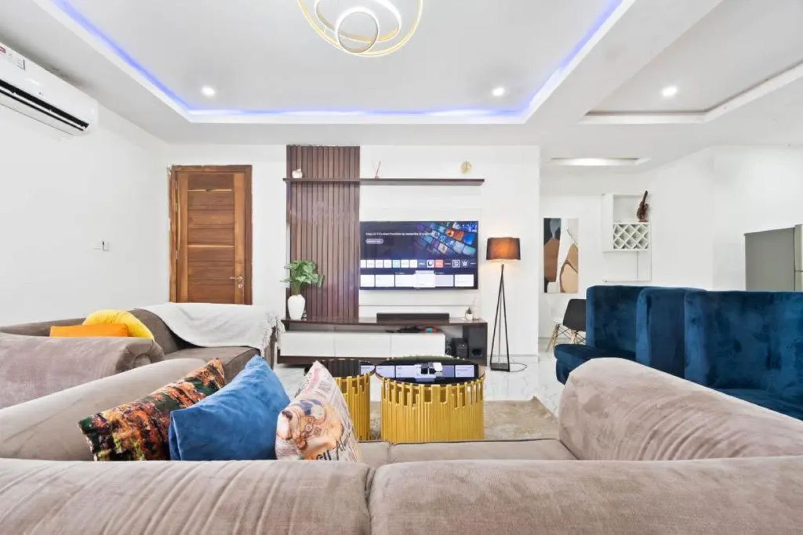 Luxury 2bedroom apartment with pool