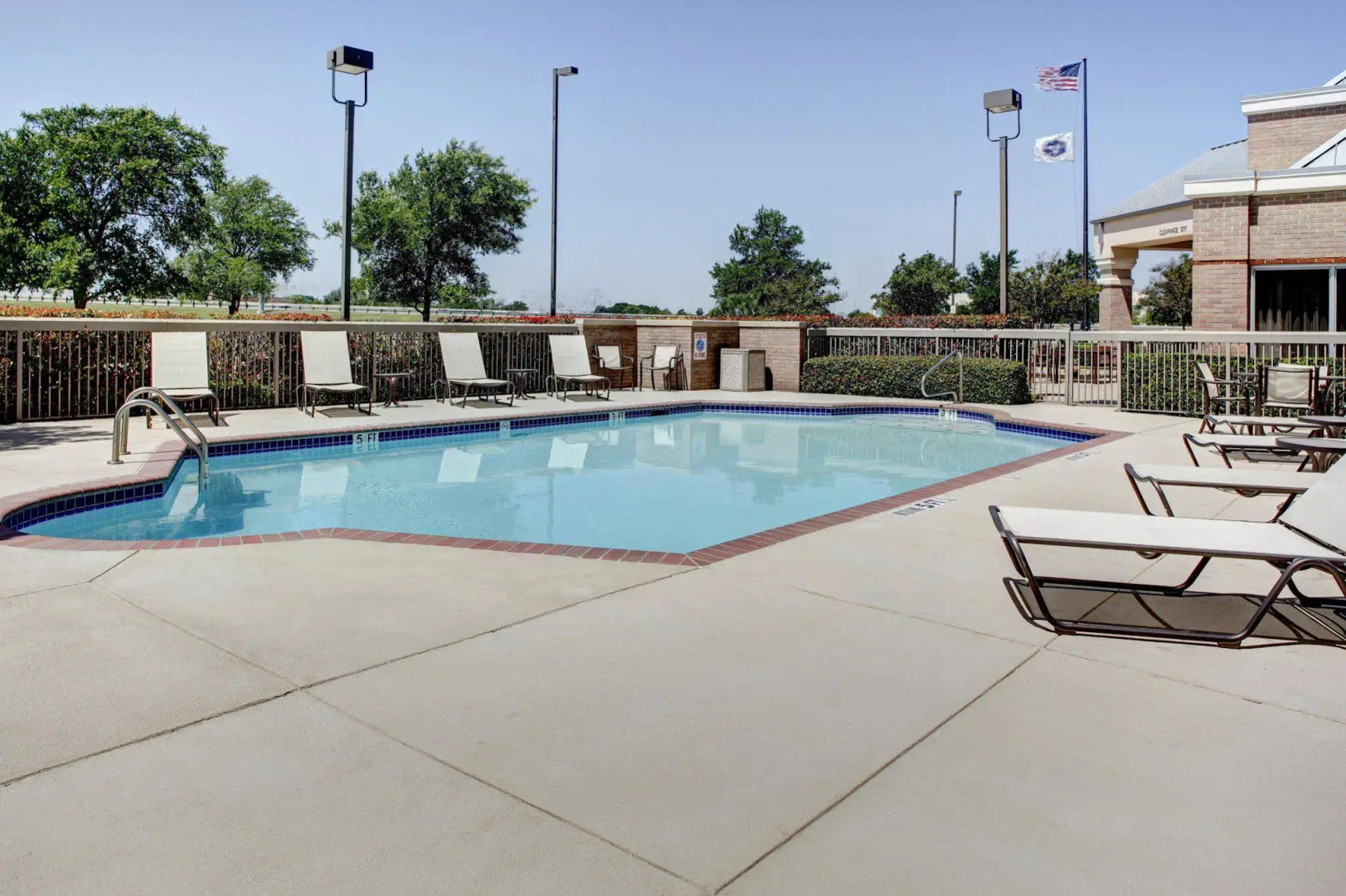 Hampton Inn & Suites N. Ft. Worth-Alliance Airport
