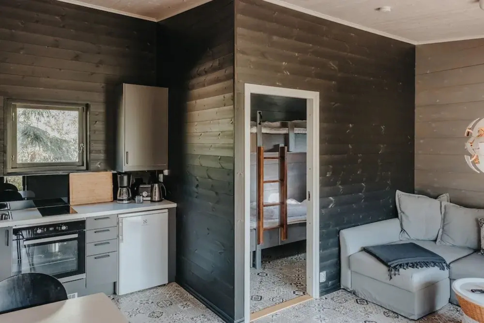 Mavens Kustnära Stugor