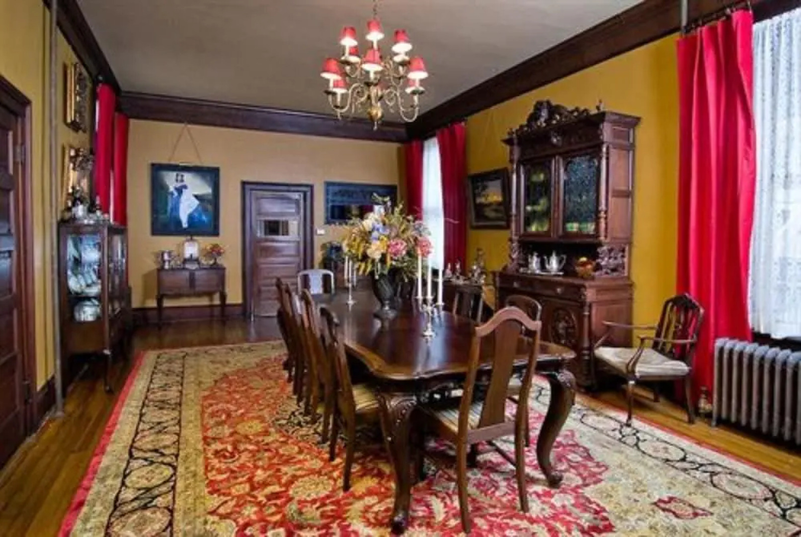 The Reynolds Mansion