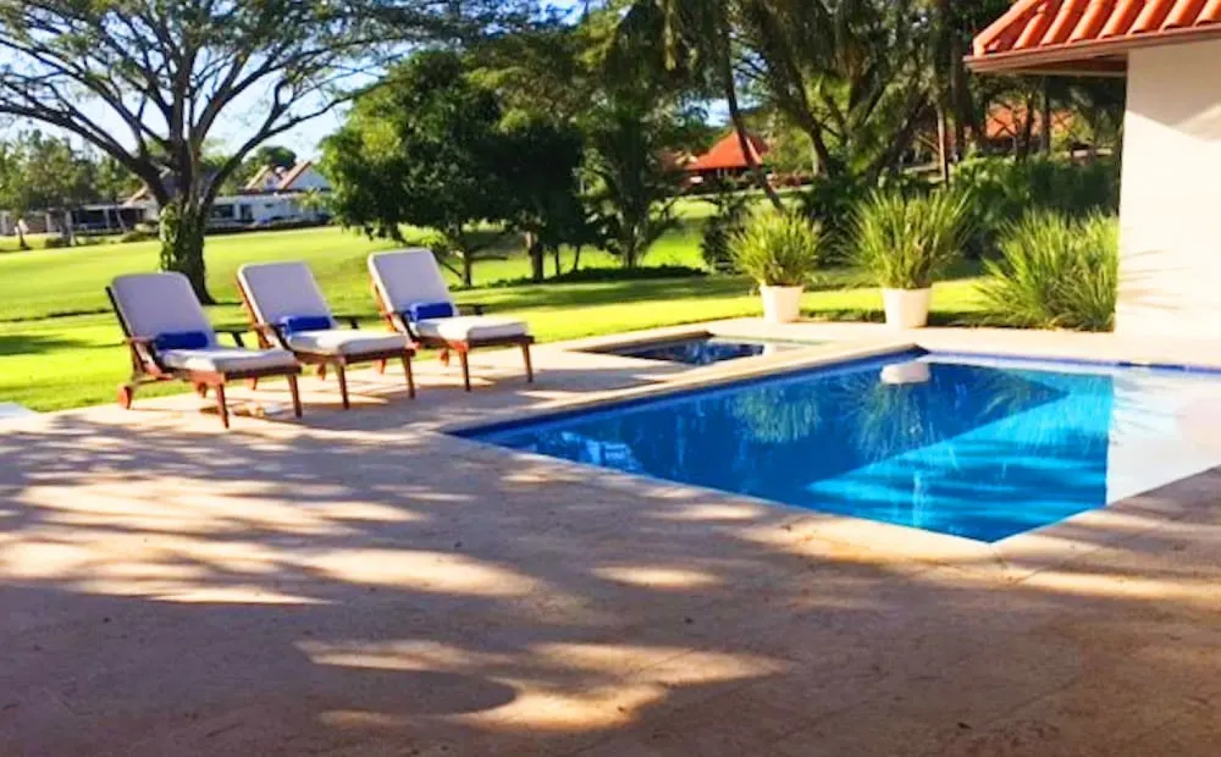 Unlimited Luxury Laureanne's Villa