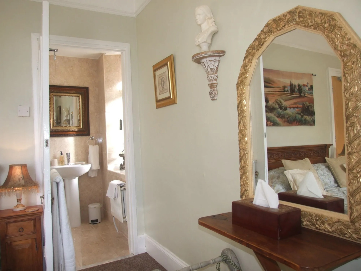 The Hillcroft - Boutique, Unique