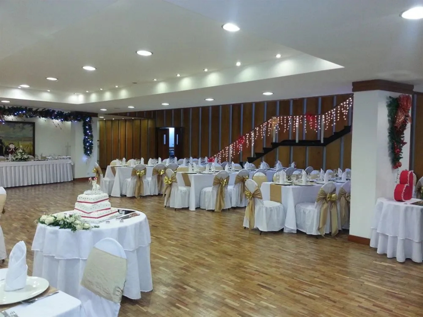 Hotel Hunza Y Centro De Convenciones