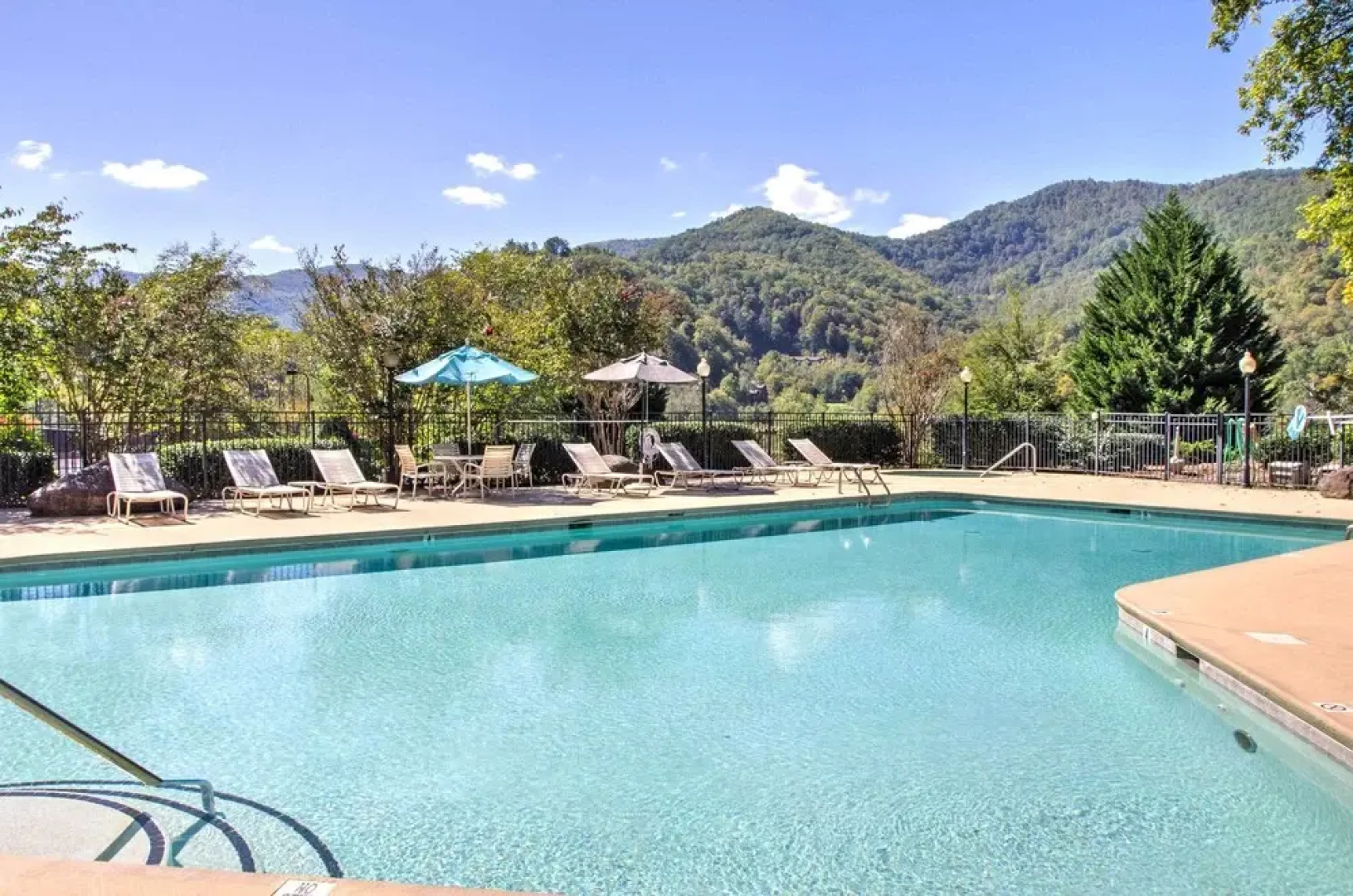 Beautiful Whittier Condo w/ Deck + Mtn Views!