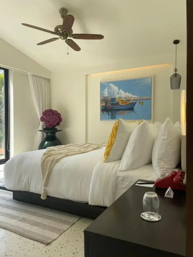 The Postcard on the Arabian Sea