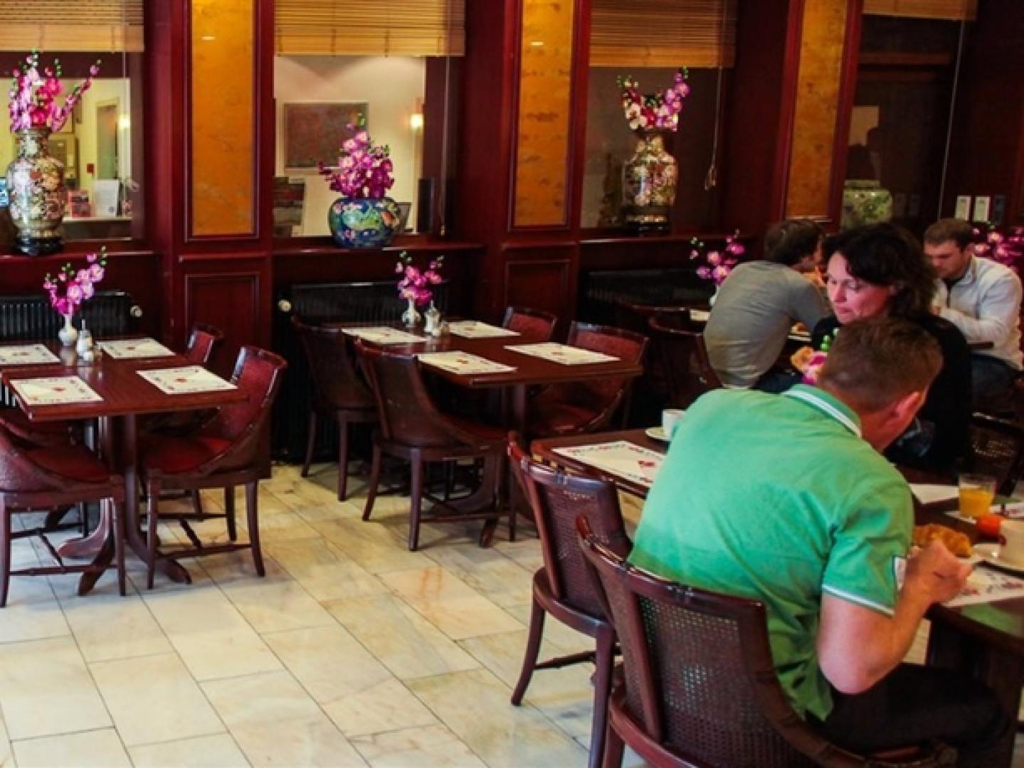 Hotel Falcon Plaza Centre