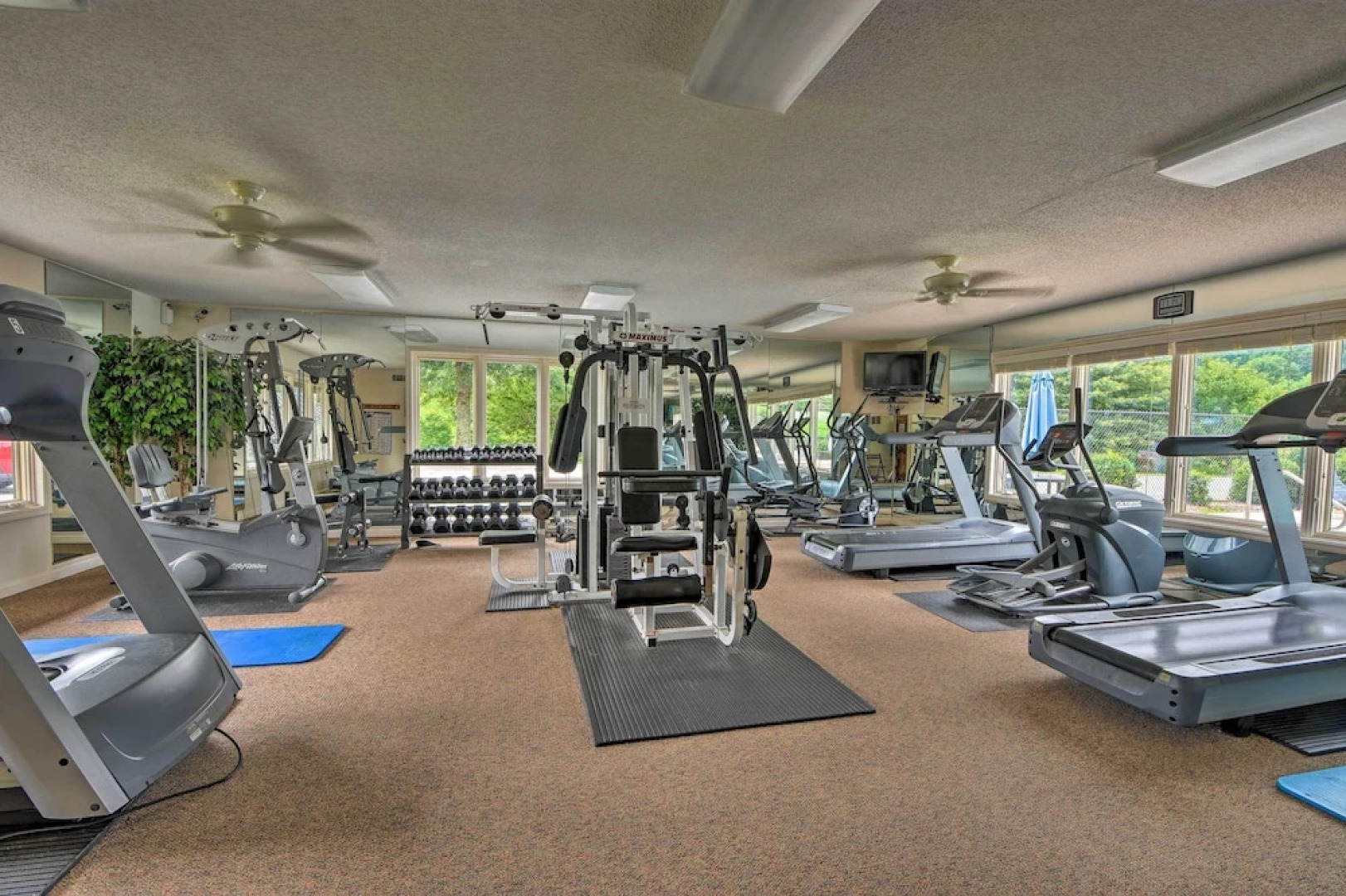 Spacious & Newly Remodeled A-frame w/ 2 Decks