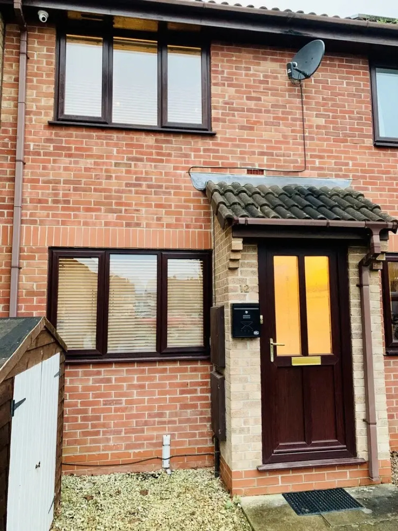 SA Today St Margarets Court Taunton with Fibre Wi-Fi & Netflix