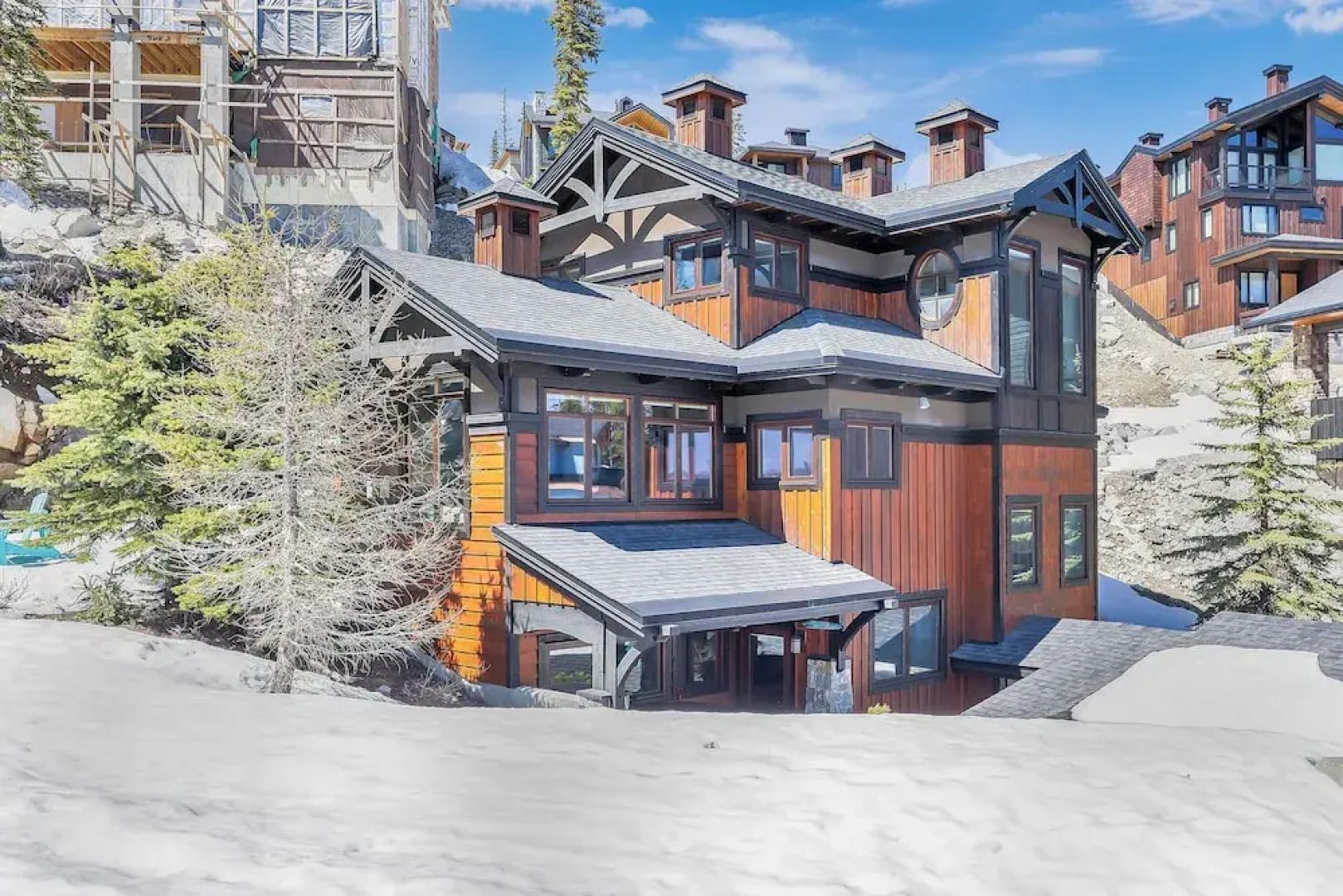 Snow Therapy Chalet Ski In Out & Hot Tub