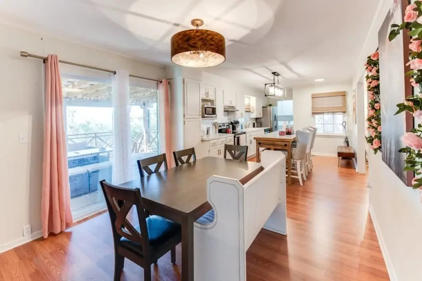 LA Maison De LA Nouvelle-orl ans Game DAY House Covered Patio