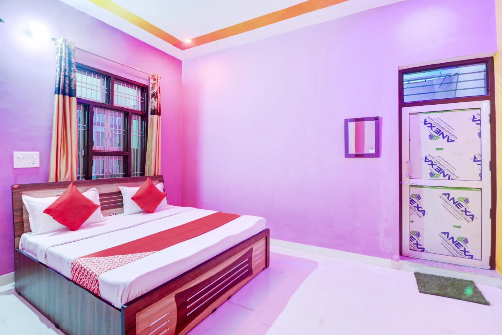 OYO 79756 Hotel Holiday