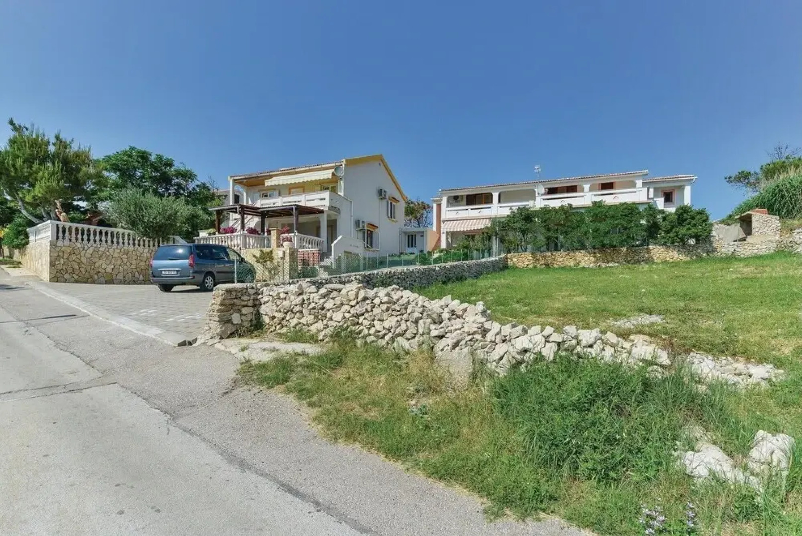 Nice Home in Kustici With Wifi and 2 Bedrooms