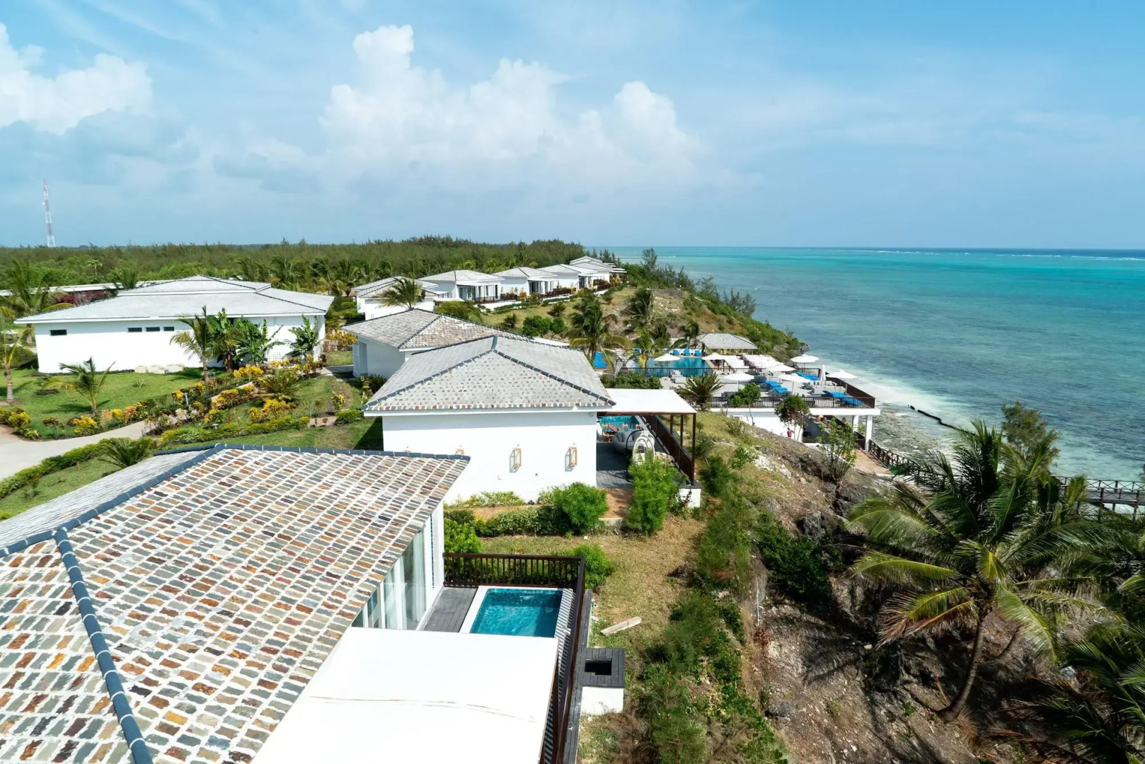 Le Mersenne Zanzibar, Autograph Collection