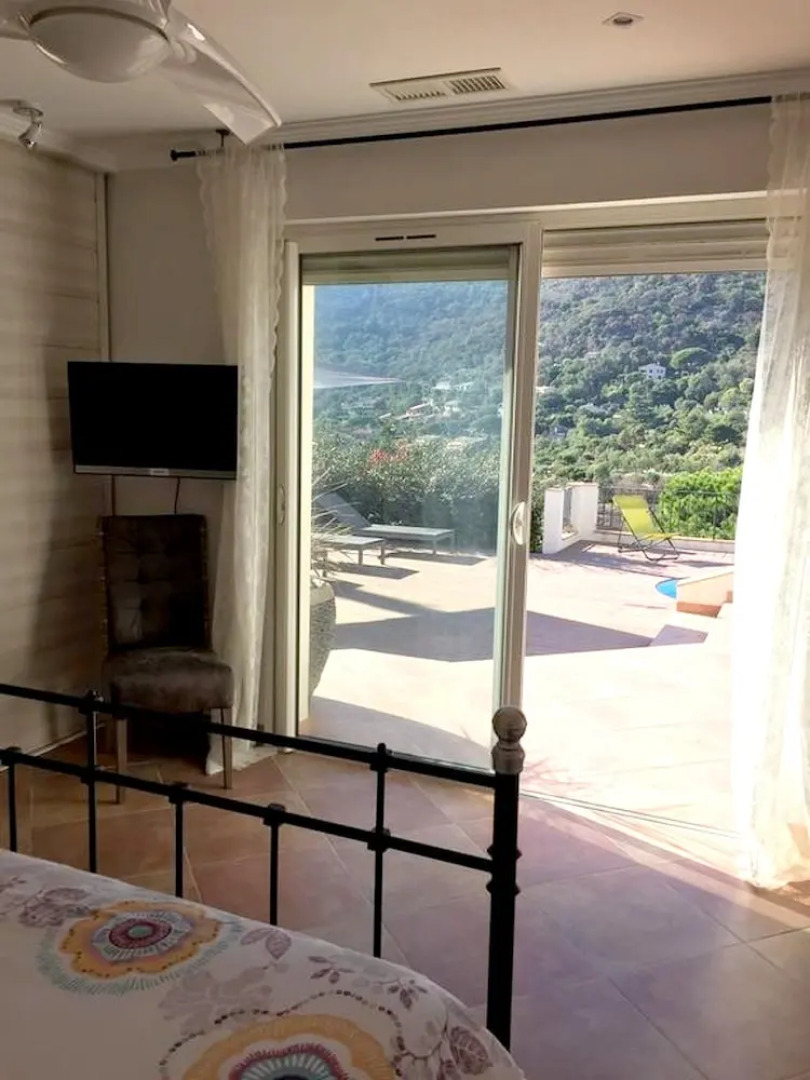 Villa With 5 Bedrooms in Rayol-canadel-sur-mer, With Wonderful Mountai