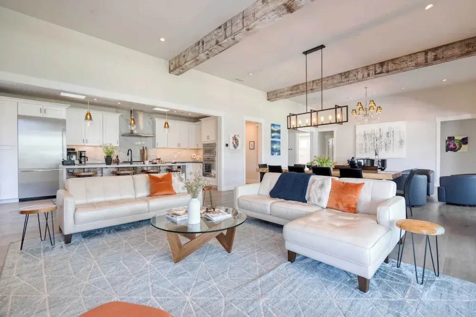 Luxe, Pool, Spa, Fire Pit, Game Room, Piano Sonoma Pool Retreat by Avantstay