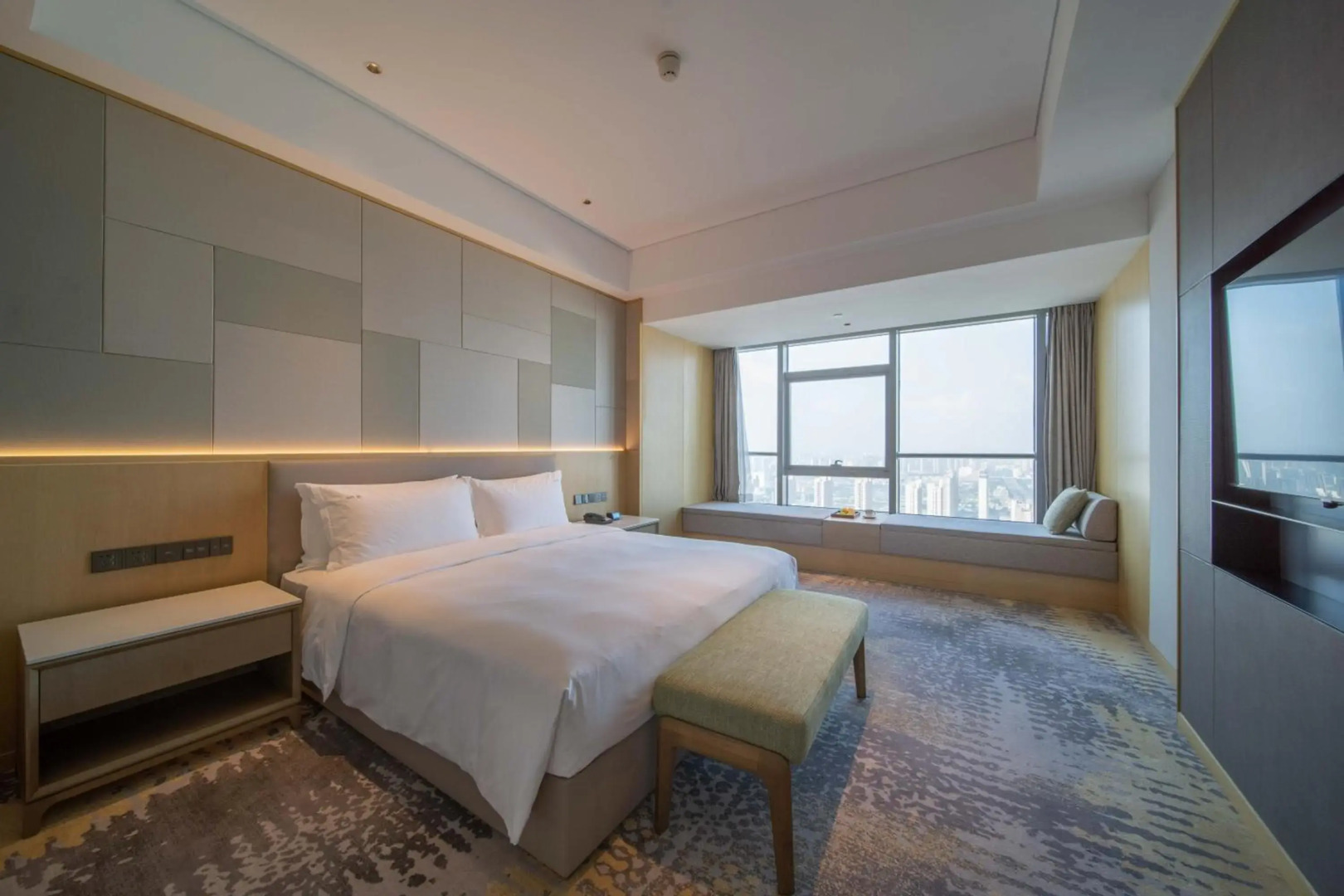 Holiday Inn Qinhuangdao Haigang by IHG