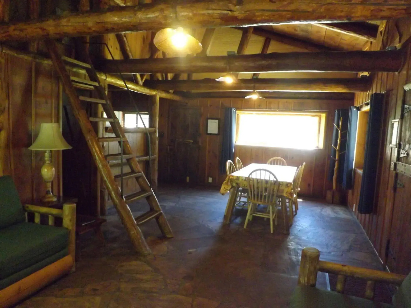 Arizona Mountain Inn and Cabins