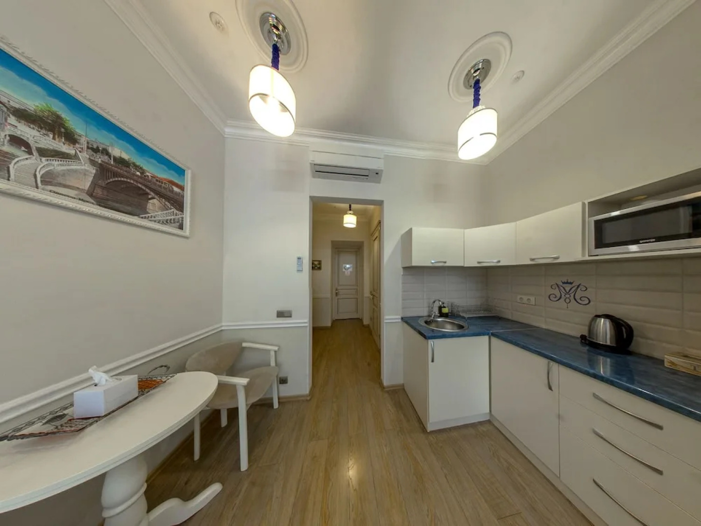 Metro Hotel Apartments