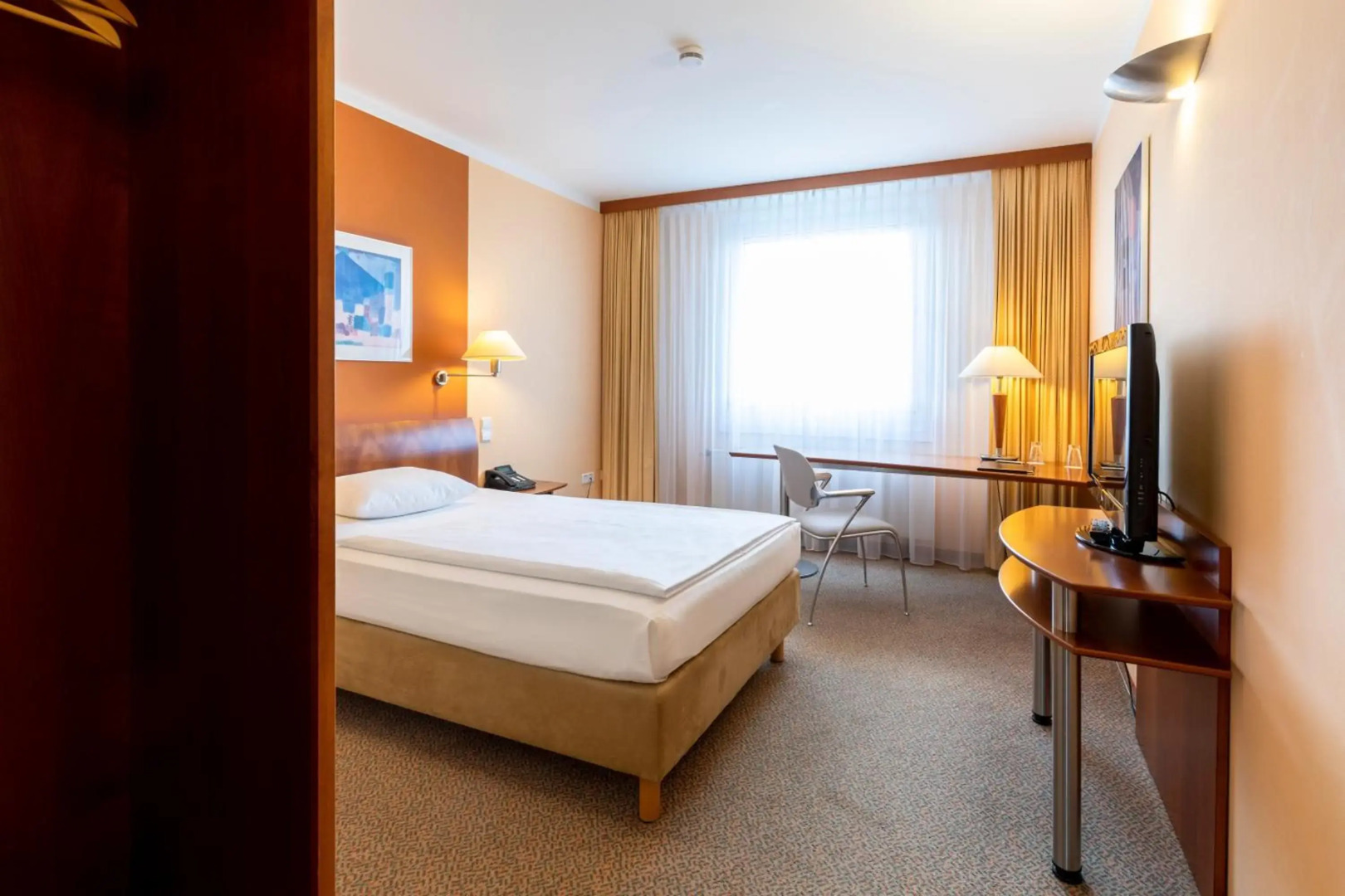 Globana Airport Hotel