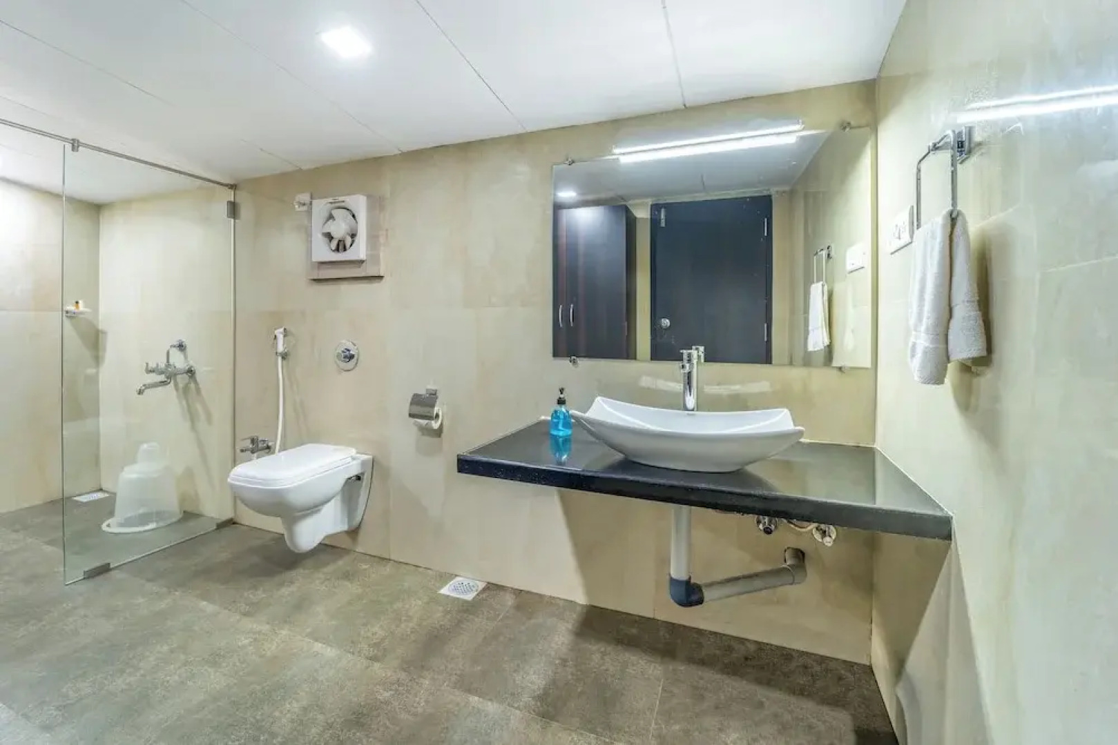 Shangri La Jungle Resort