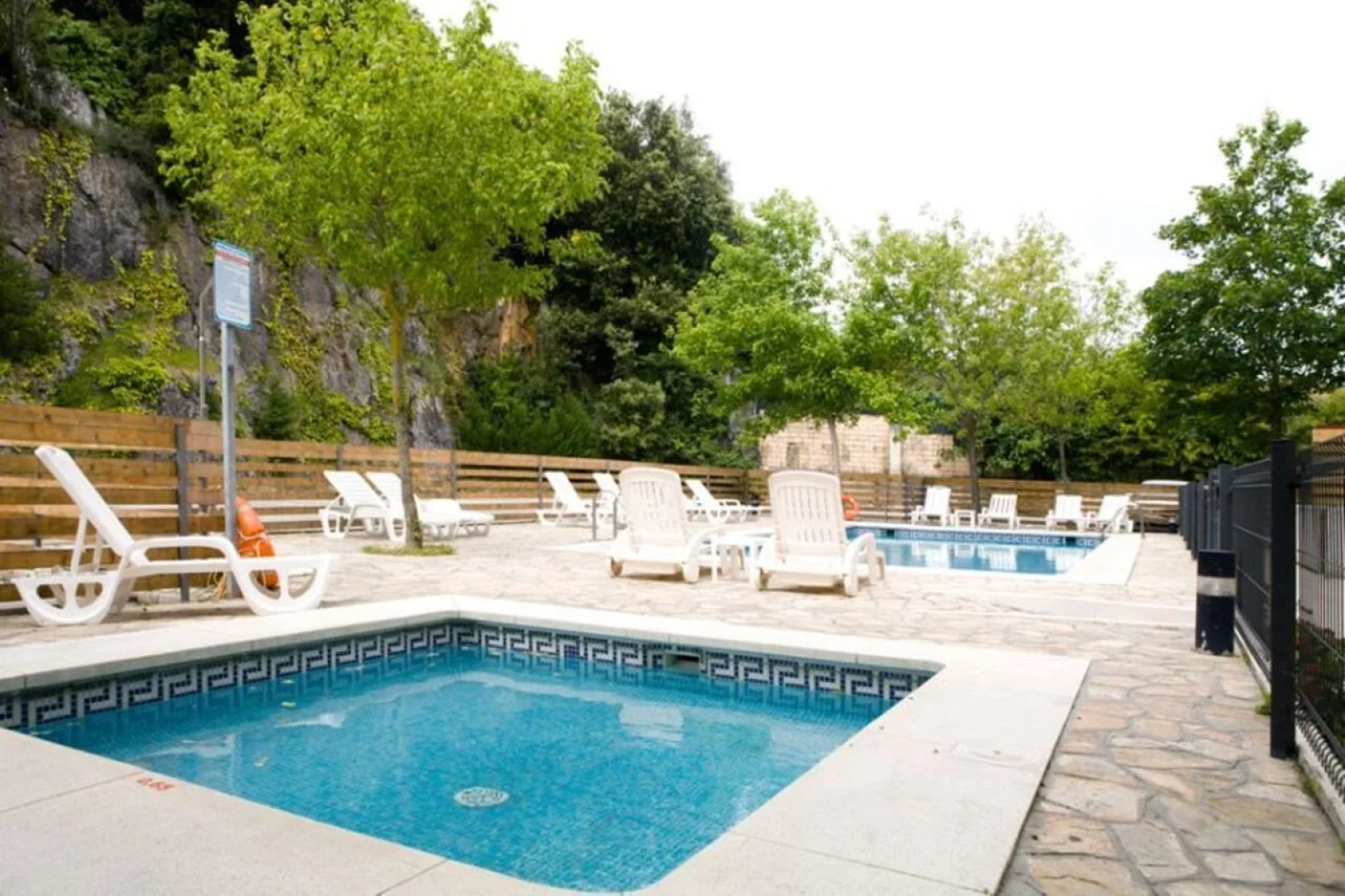 Los Arces de Isla Hotel & Apartamentos