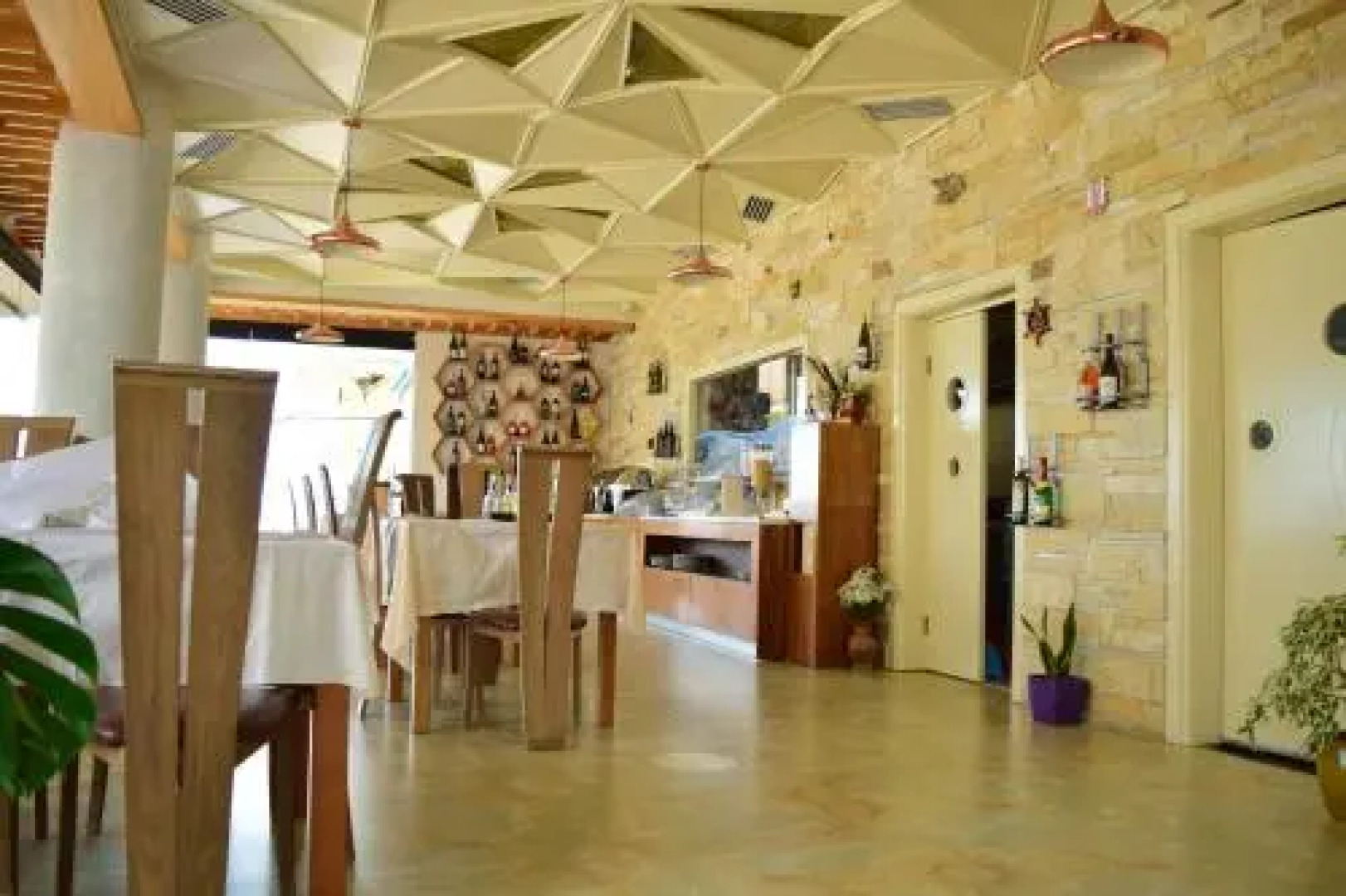 Vila One Beach Hotel