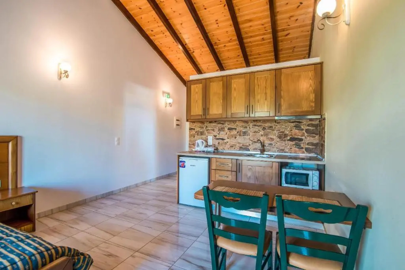 Mirage Arillas Studio Type C17