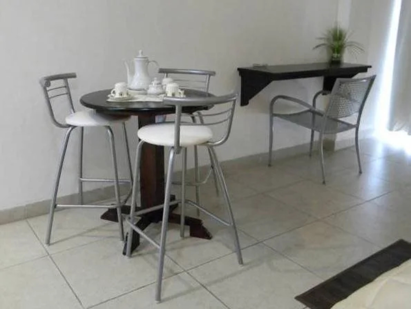 Hotel & Suites Mo Sak