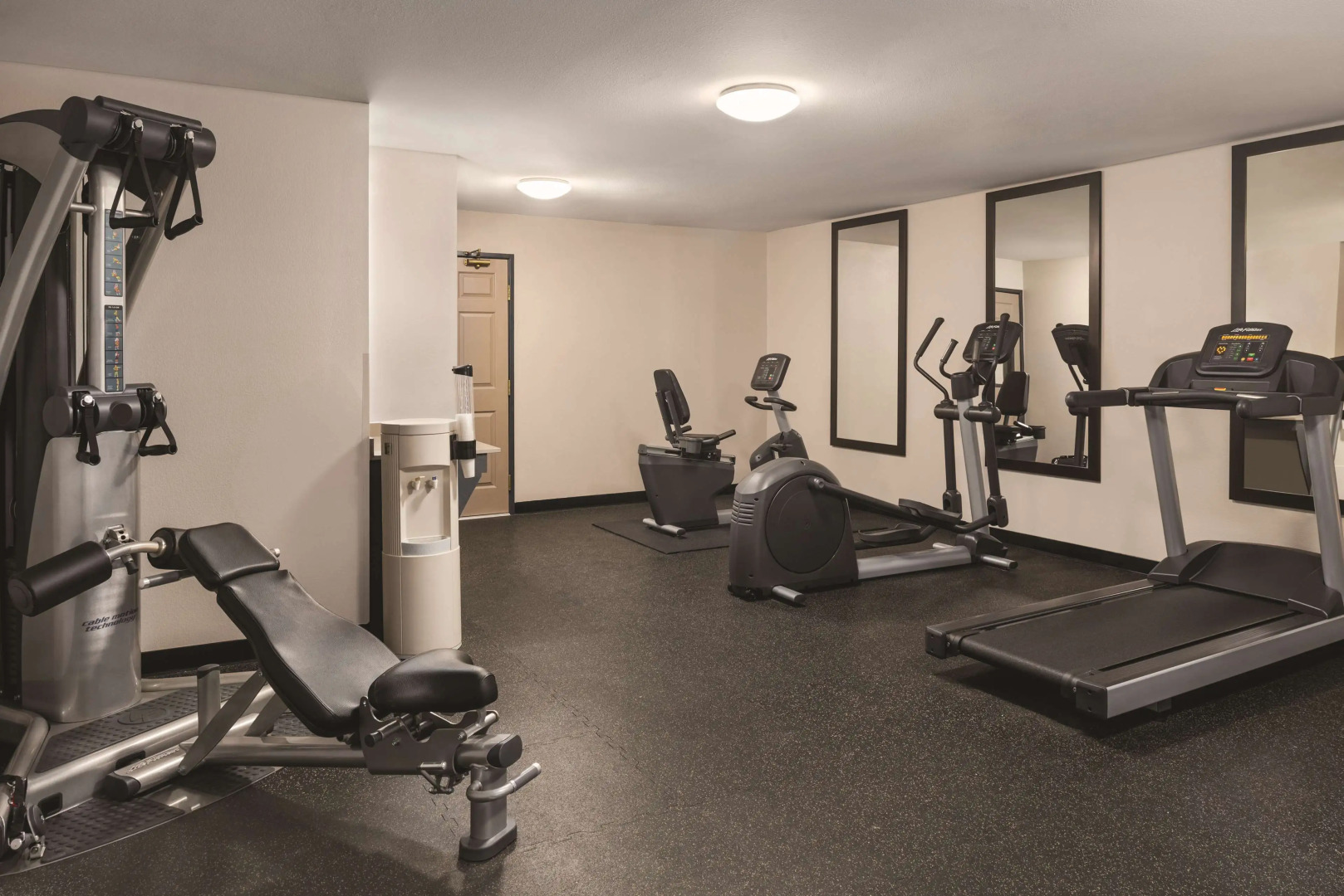 Country Inn & Suites by Radisson, Dubuque, IA