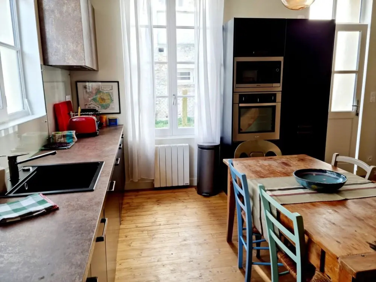 Chaleureuse Maison Avec Grande Terrasse au Calme