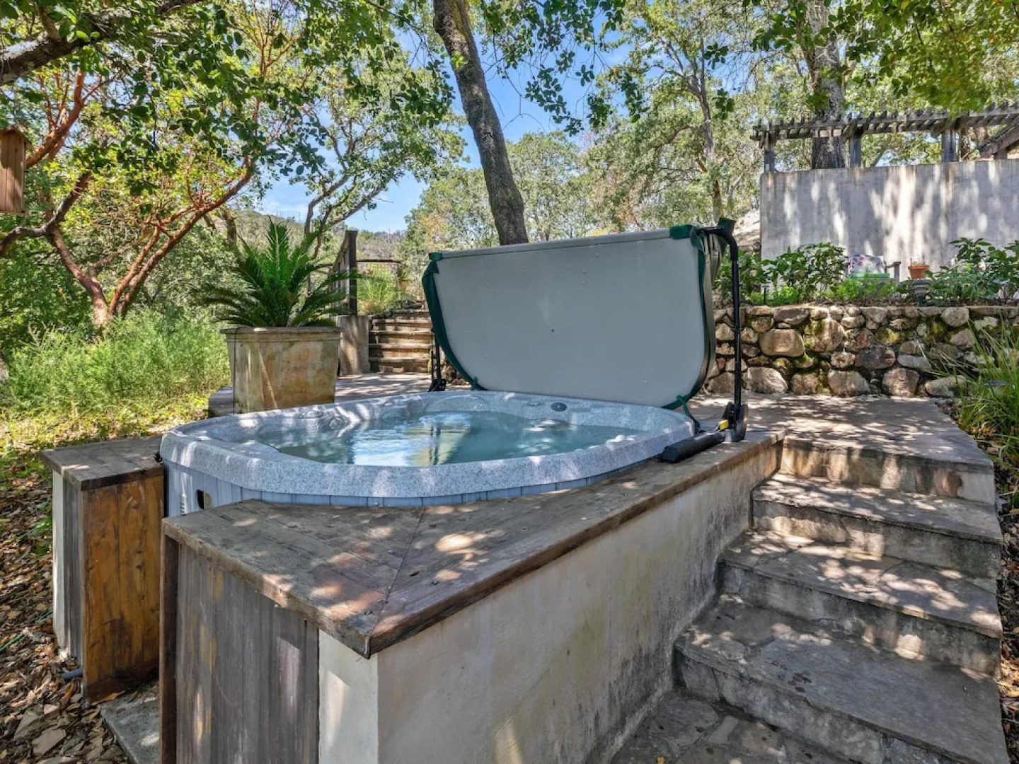 Flicker Hill 1240 by RedAwning