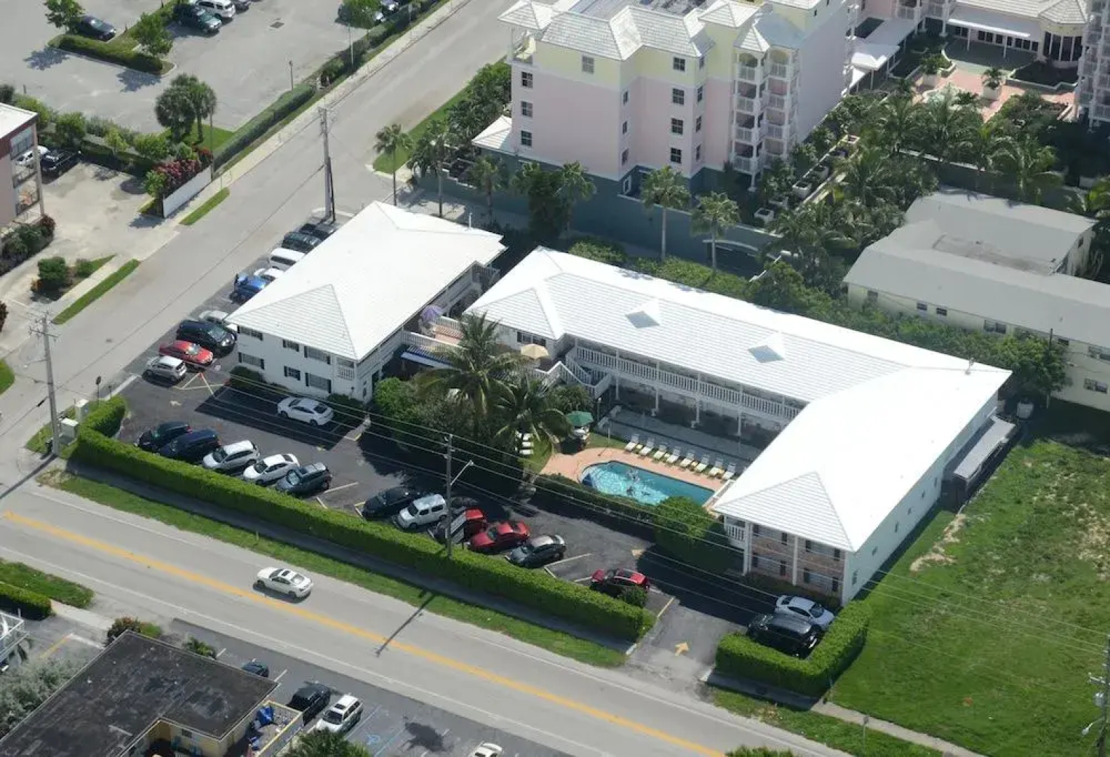 Carriage House Resort Motel