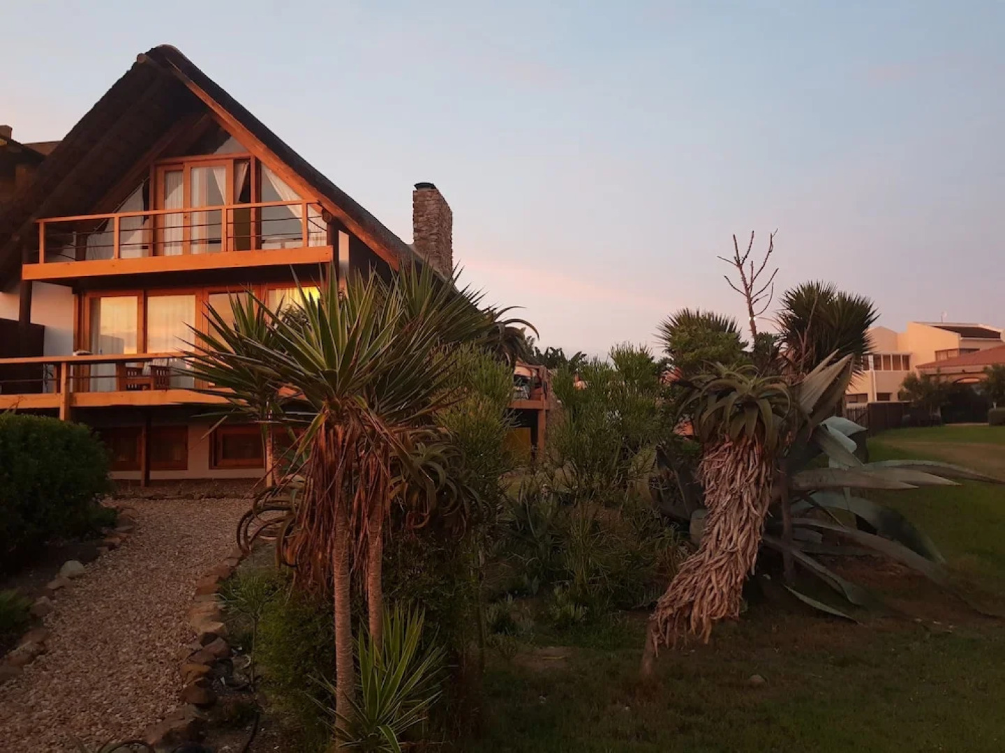 Dreamland Beach House & Studios at Supertubes