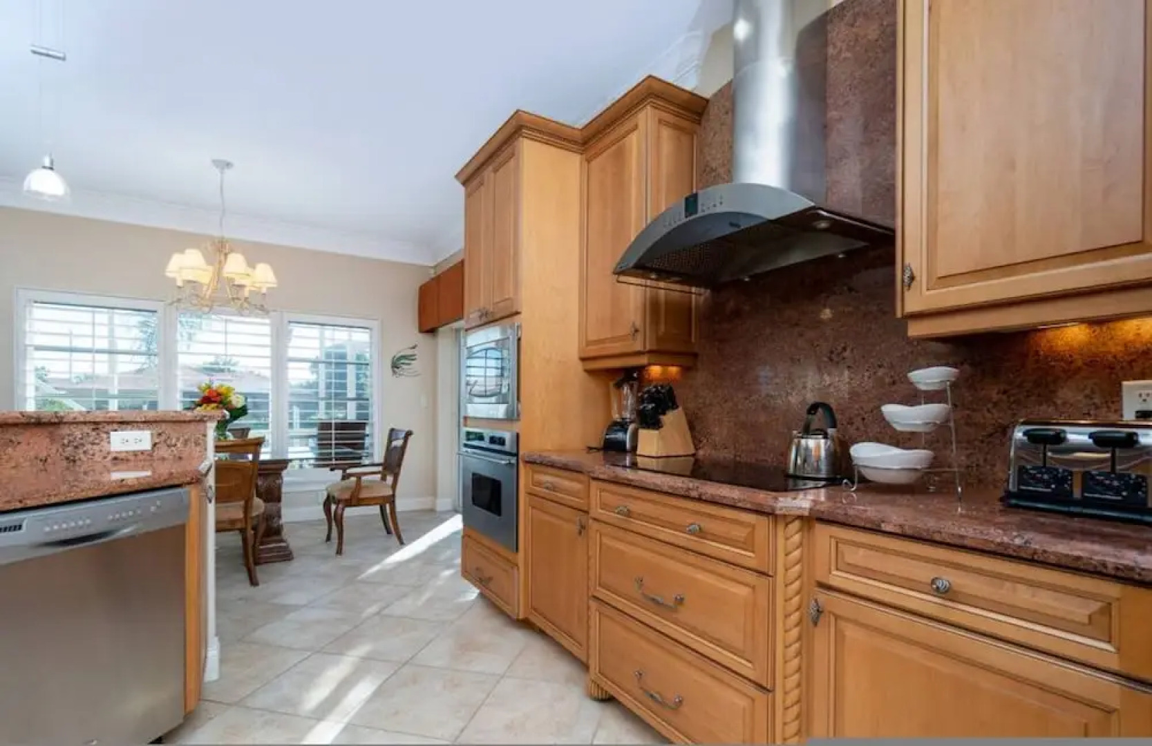 Hibiscus Heated Pool Private Dock Bikes Kayaks Walk to Fishermen s Village