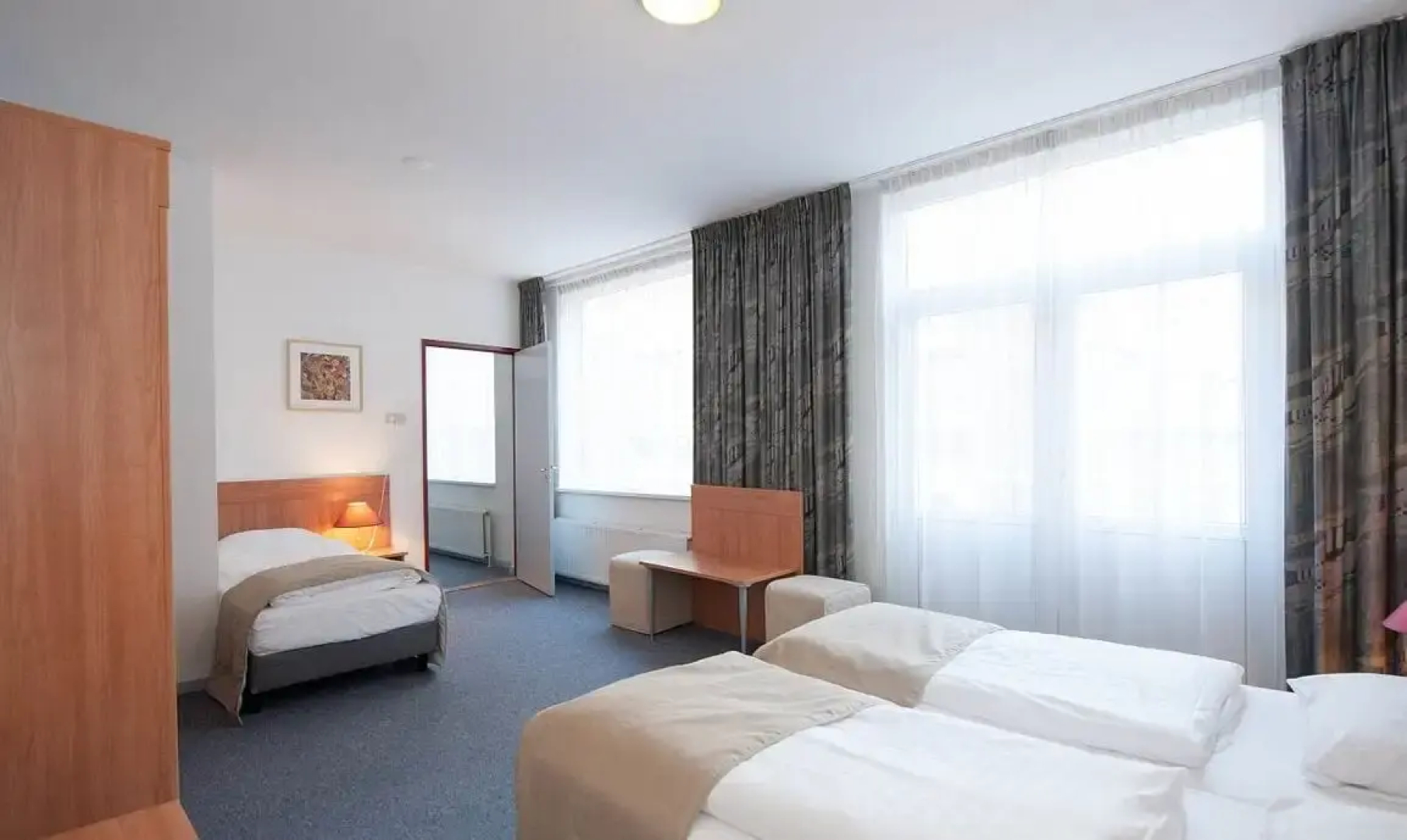 Rho Hotel